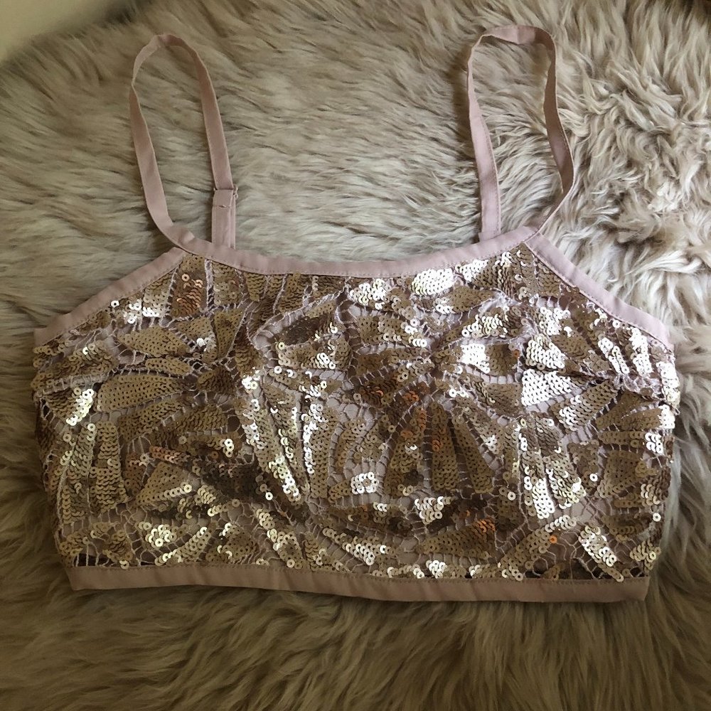 Forever 21 Rose Gold Metallic Sequin Crop Top | Size Small - Picture 4 of 9
